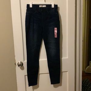 Levi’s Pull On Jeans
